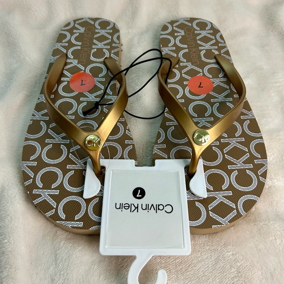 Calvin Klein Brown Flip Flops - Picture 2 of 5